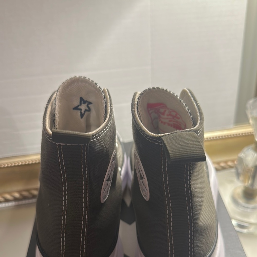 Converse High-Tops in Olive and White with gum Sole - Picture 8 of 9